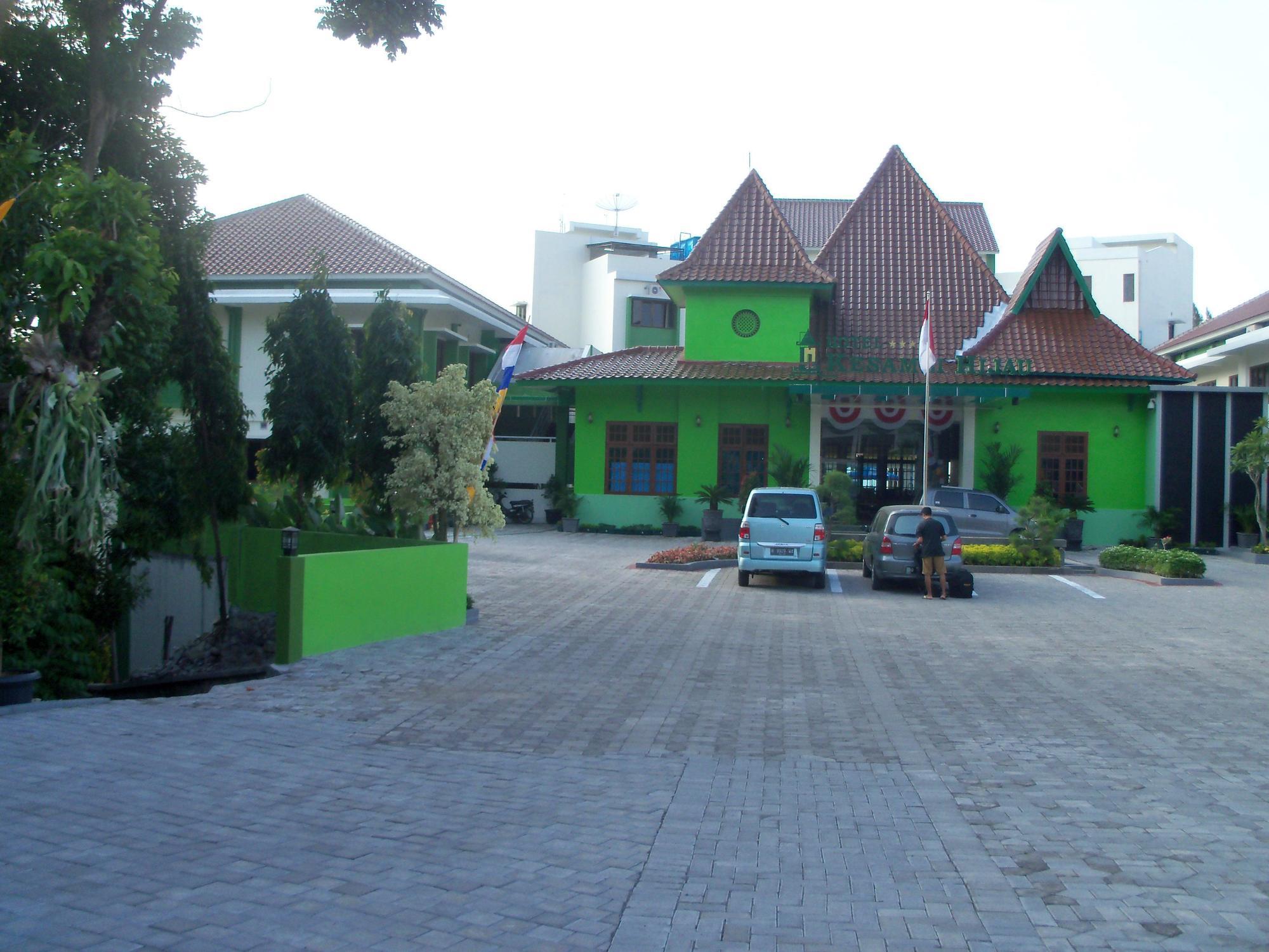 Hotel Kesambi Hijau Semarang Exteriör bild